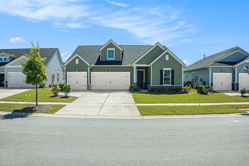 Photo of 1107 Bellweather Lane, Summerville, SC 29485 (MLS # 26001301)