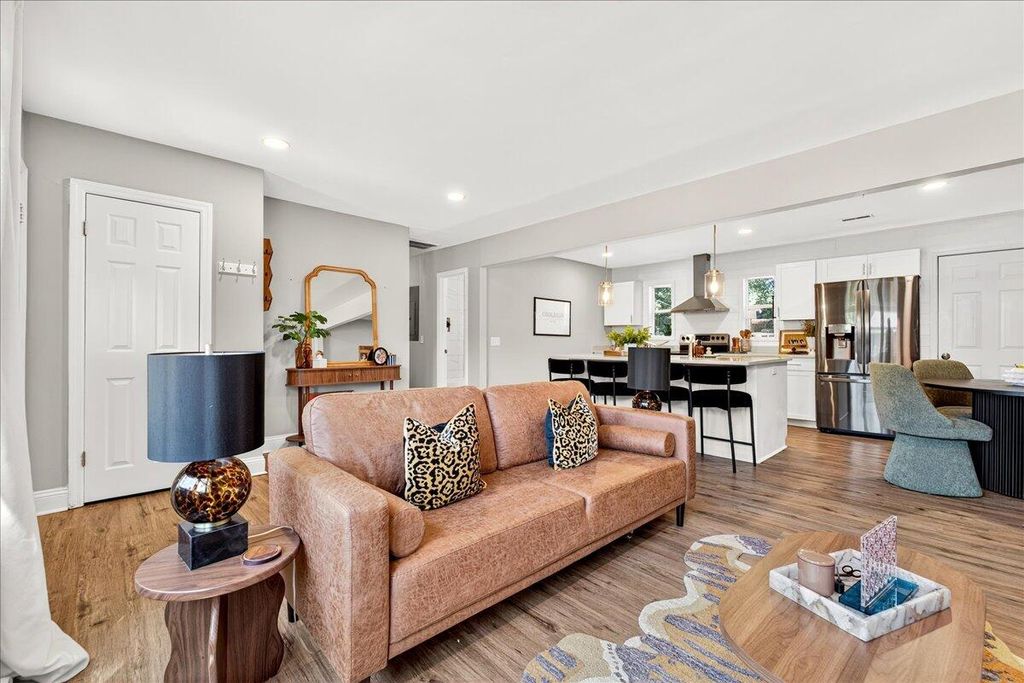 Photo of 712 Longfellow Road, Charleston, SC 29407 (MLS # 25032181)