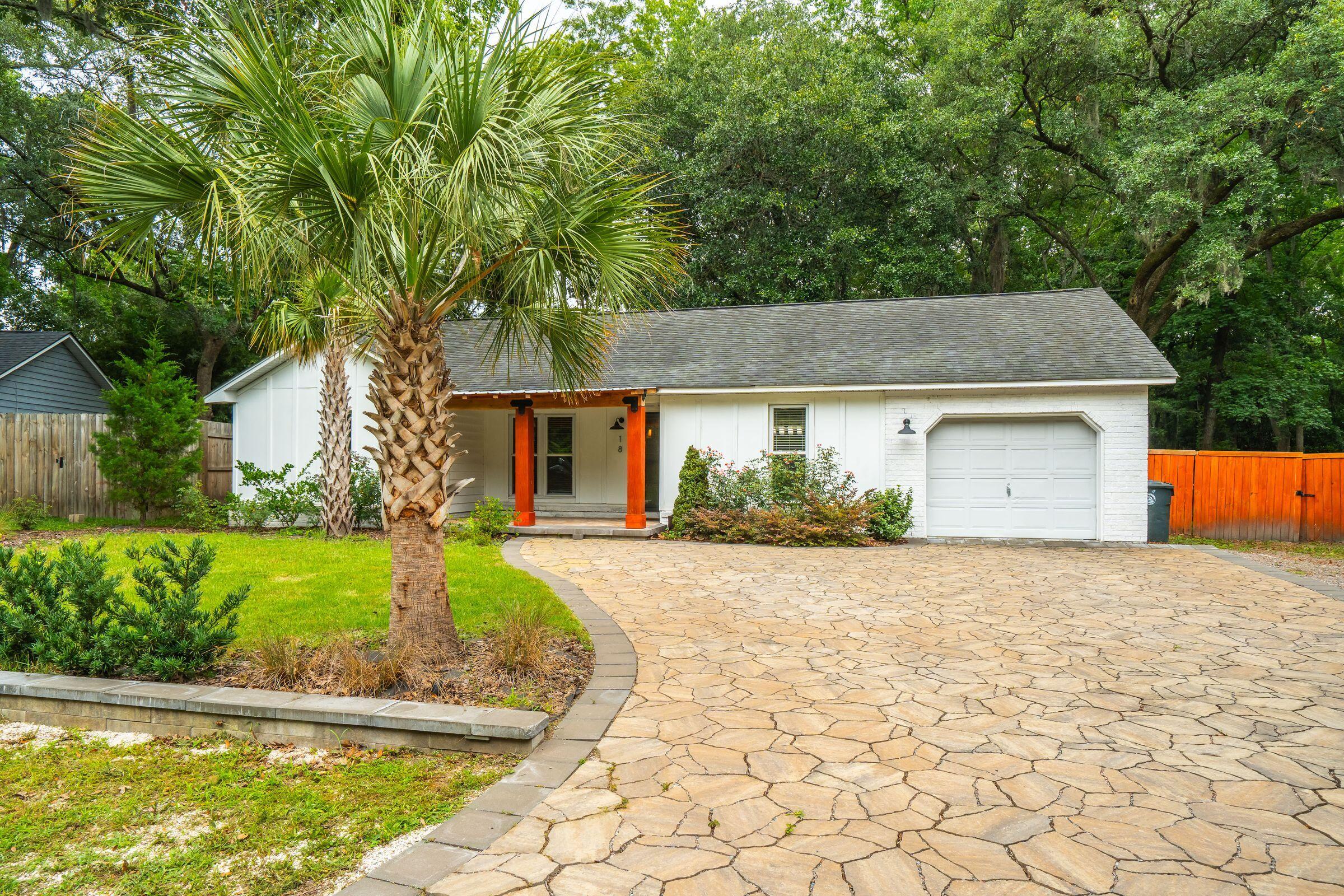 18 Hillcreek Boulevard
