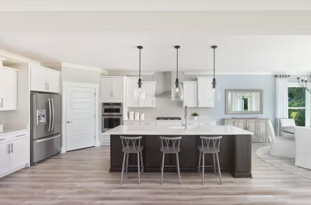 8024 Beeblossom Court