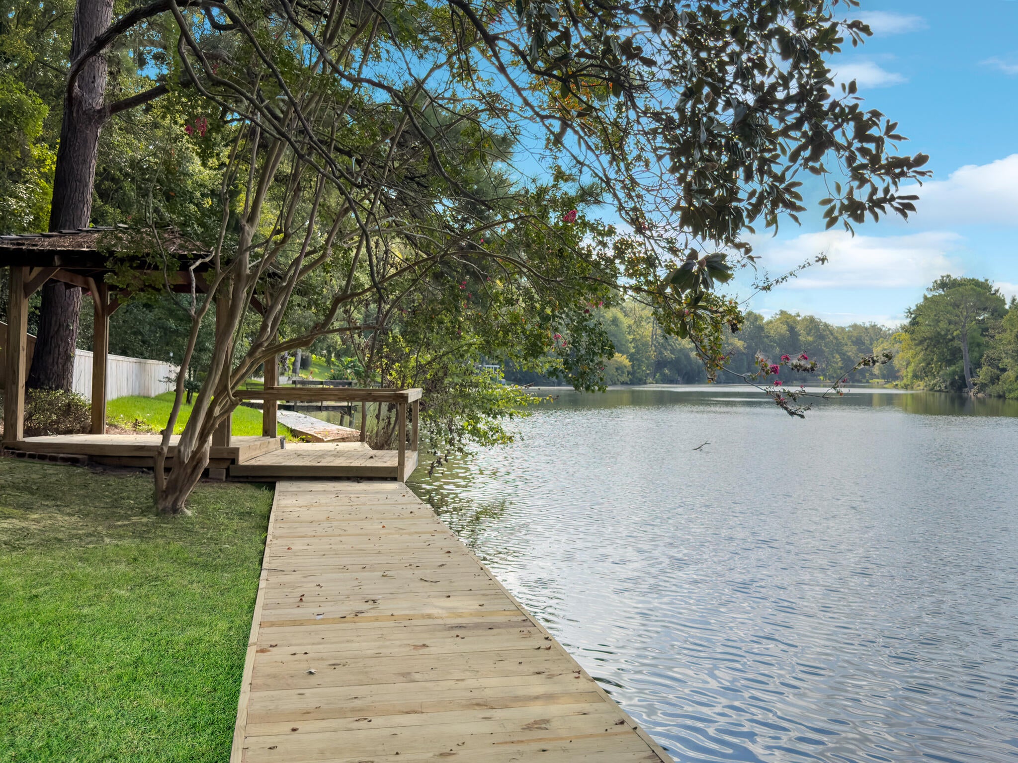 104 Lakeview Drive