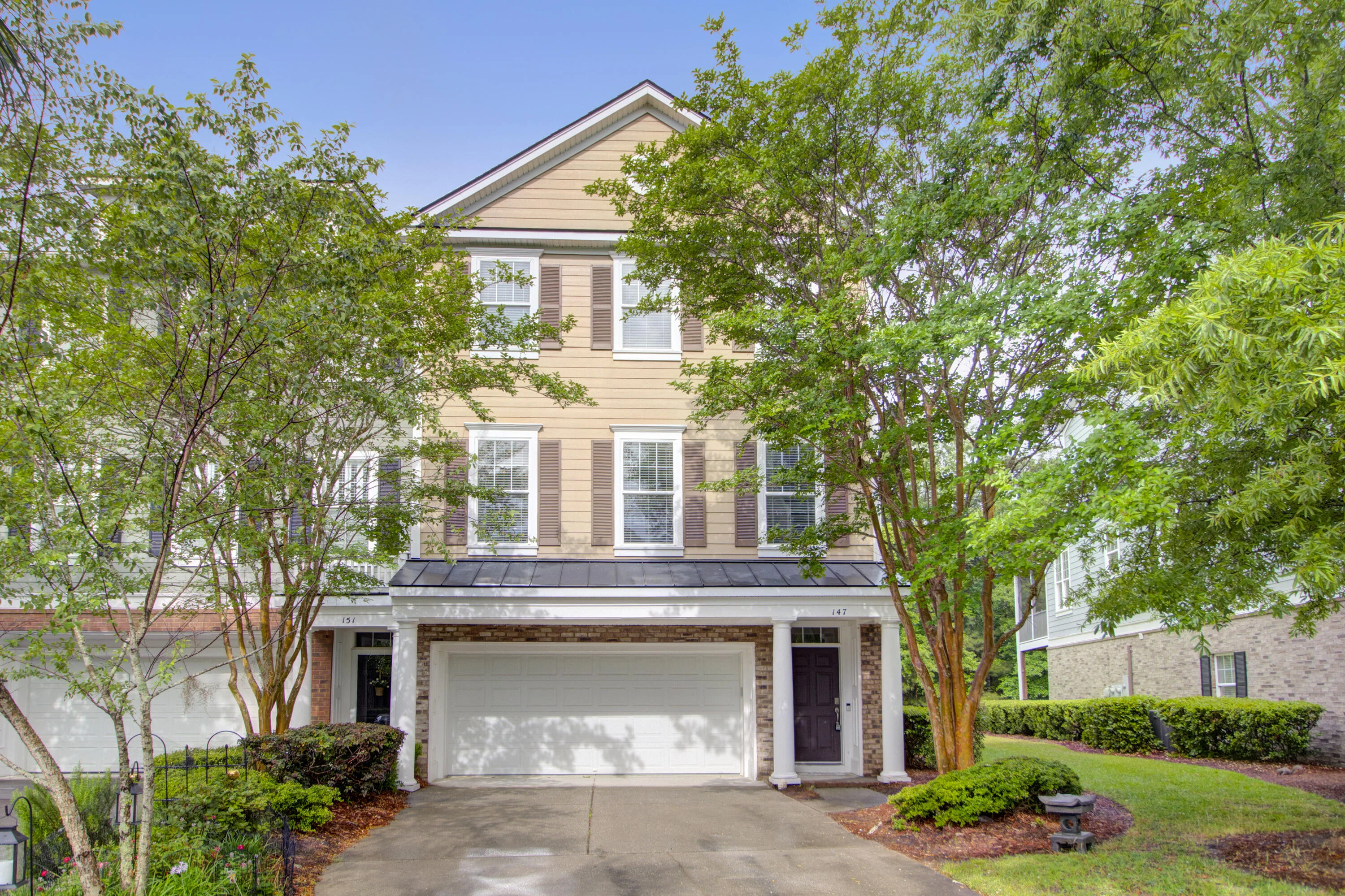147 Palm Cove Way