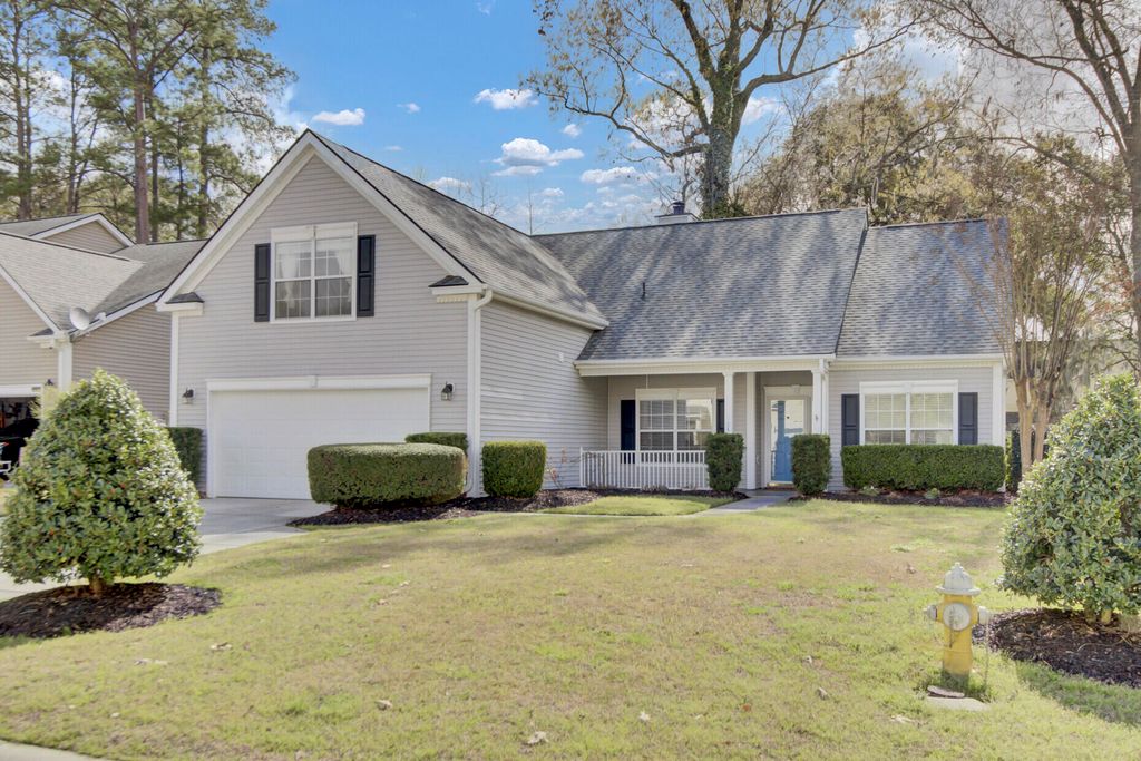 Photo of 104 Pristine Court, Summerville, SC 29485 (MLS # 26006535)