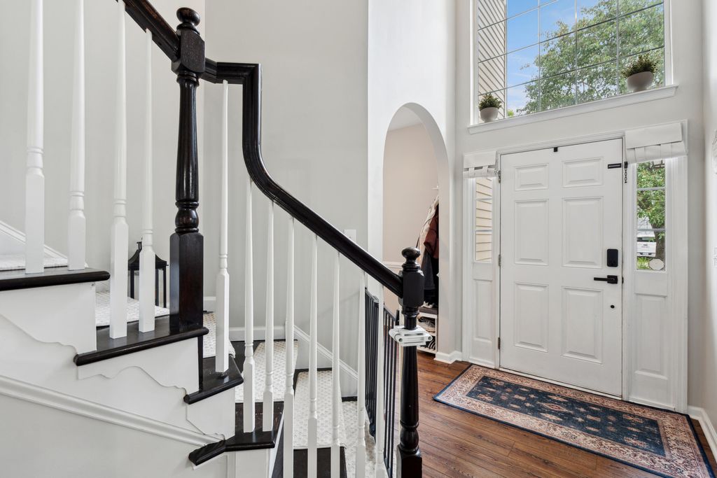 Photo of 1425 Endicot Way, Mount Pleasant, SC 29466 (MLS # 25018621)