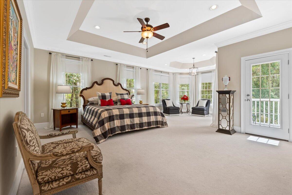 3171 Pignatelli Crescent