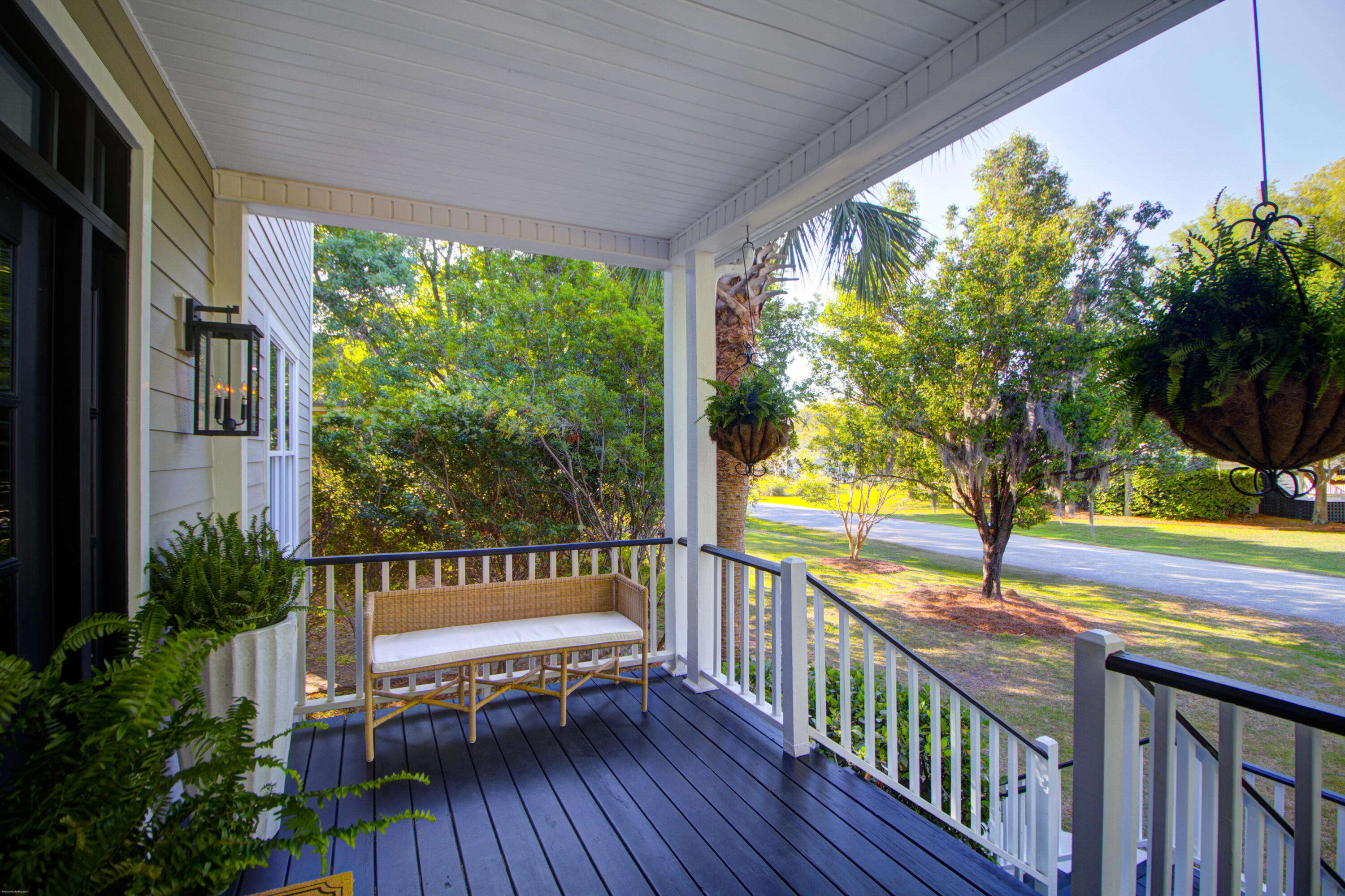 1505 Headquarters Plantation Drive