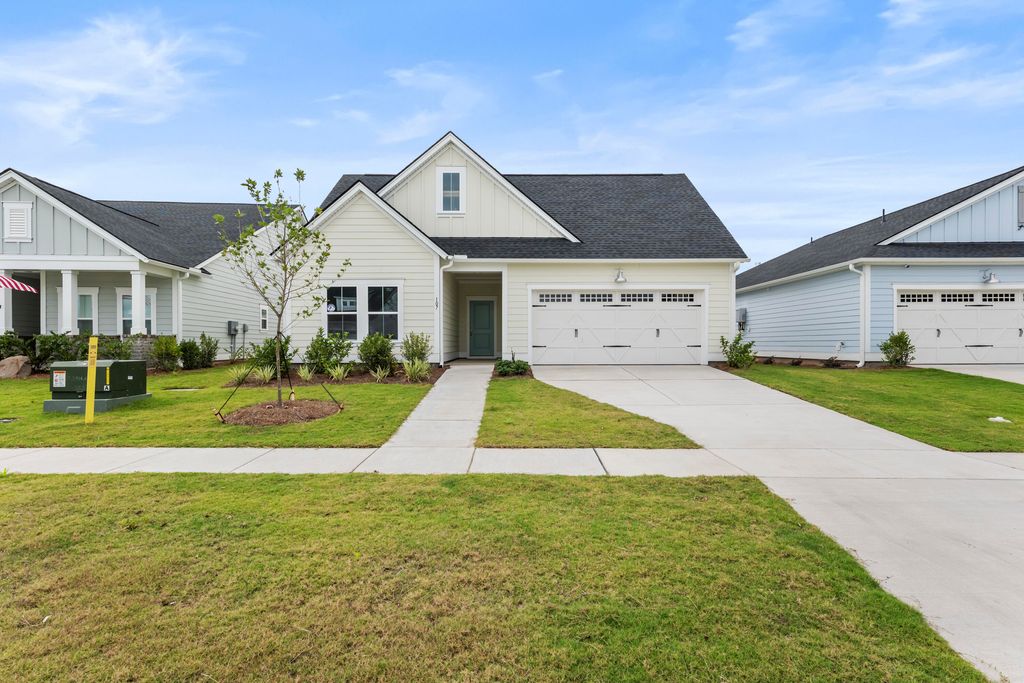 Photo of 107 Barker Street, Summerville, SC 29486 (MLS # 25027850)