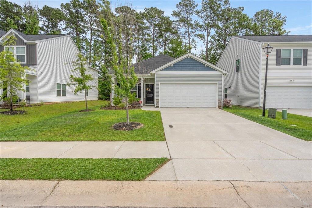 Photo of 312 O'Leary Circle, Summerville, SC 29483 (MLS # 26014239)