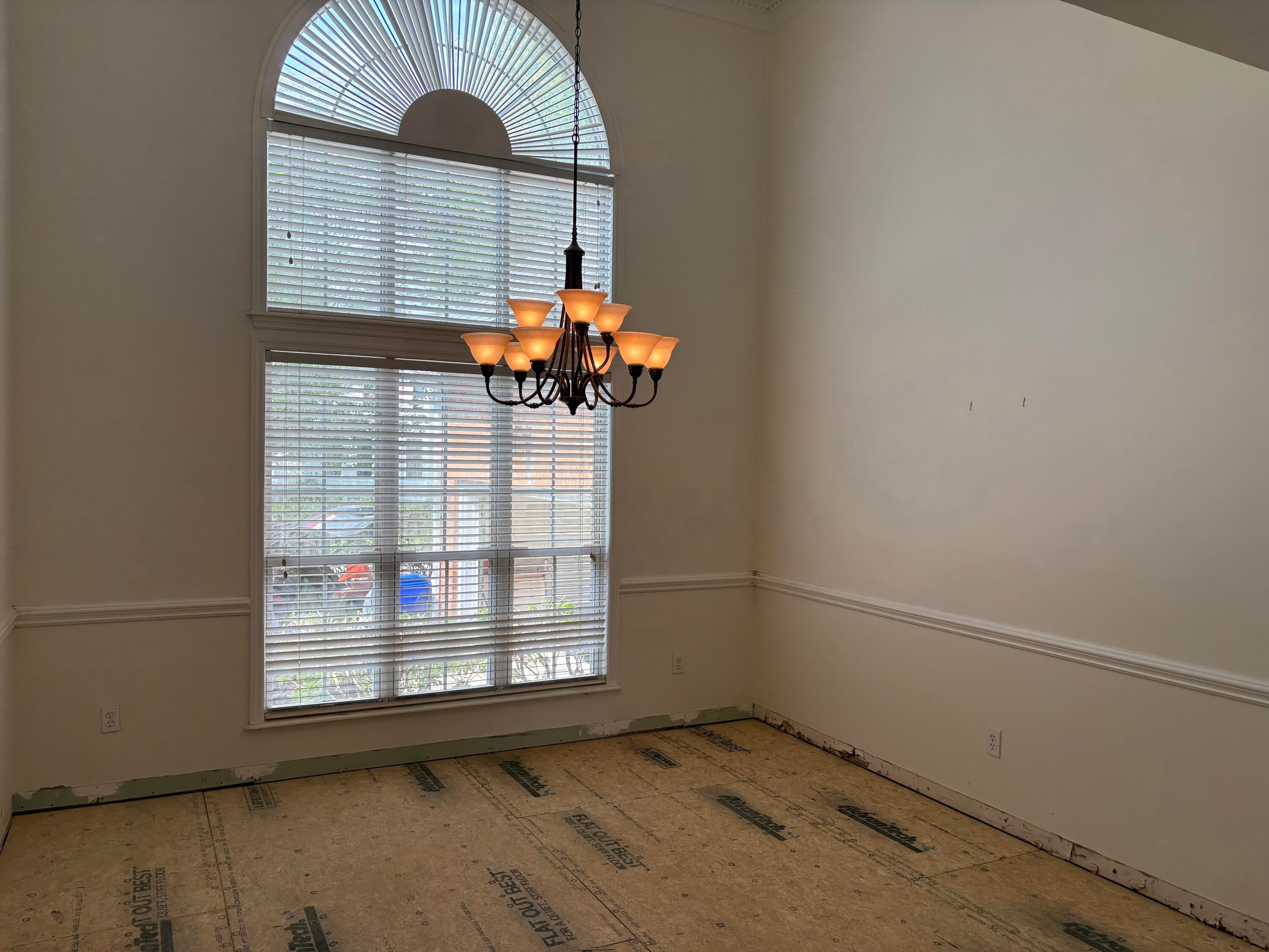 2744 Waterpointe Circle