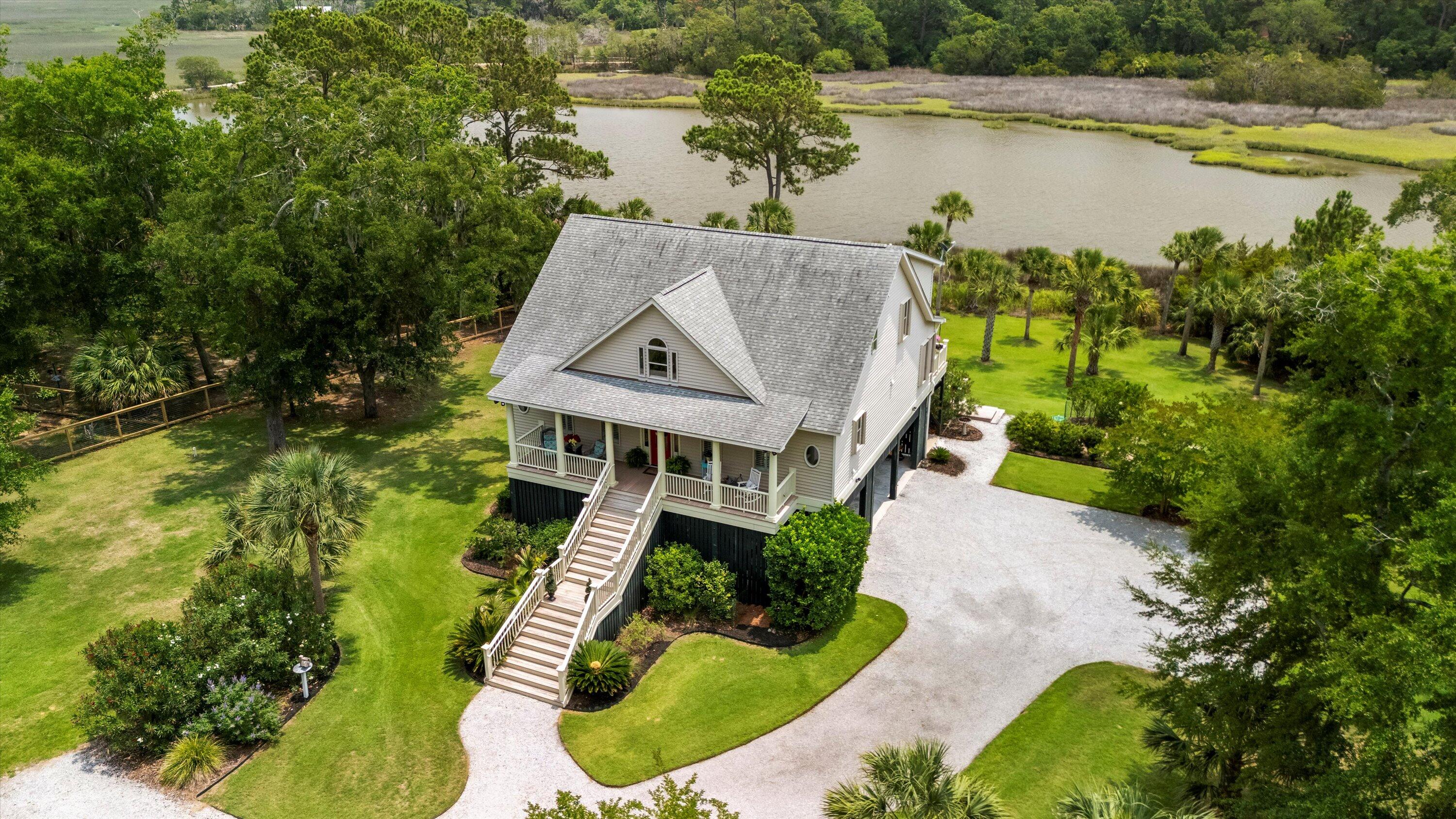 8964 Palmetto Road