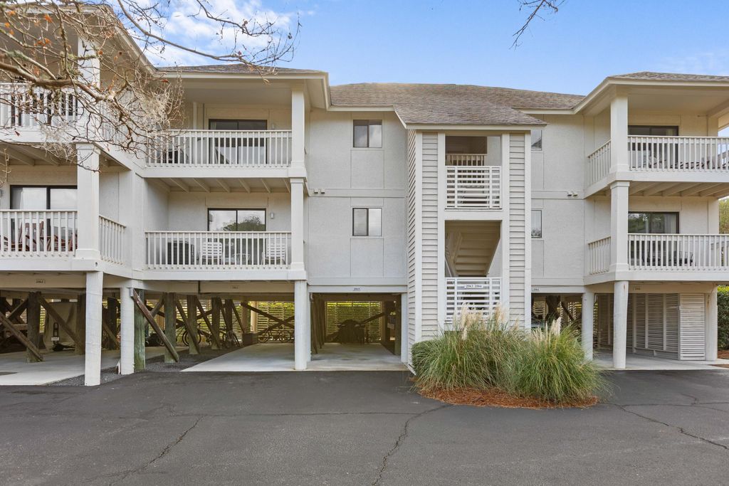 Photo of 2064 Long Bend Dr, Seabrook Island, SC 29455 (MLS # 26000393)