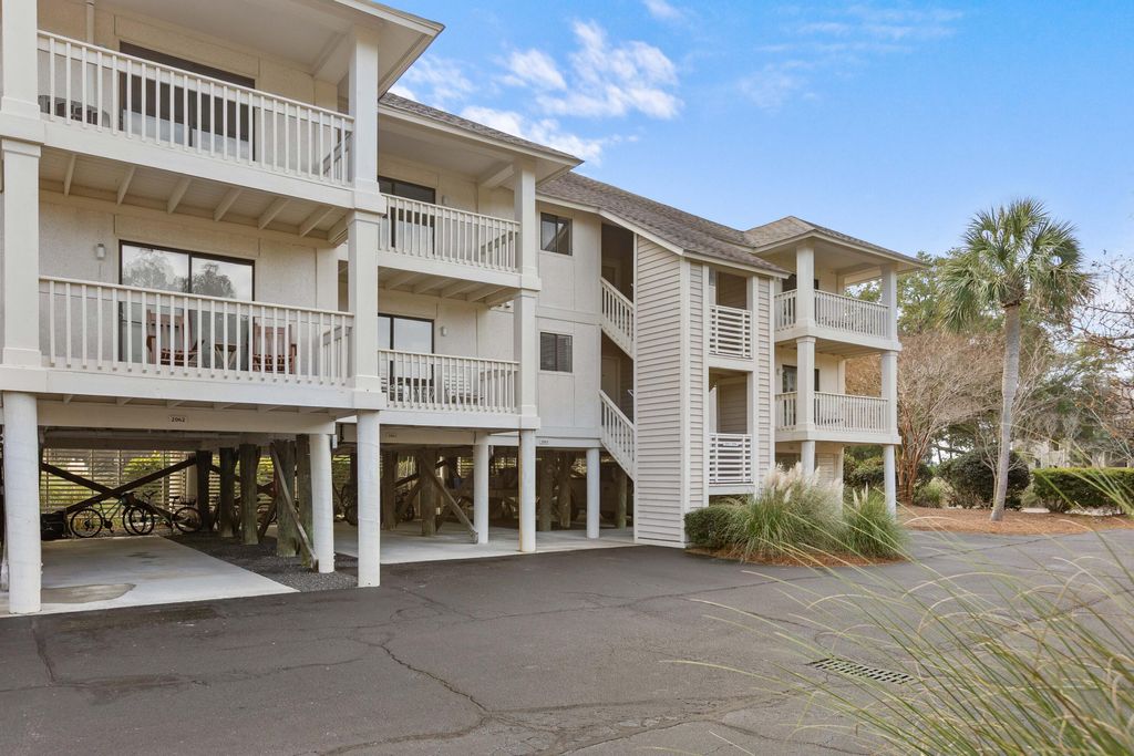 Photo of 2064 Long Bend Dr, Seabrook Island, SC 29455 (MLS # 26000393)