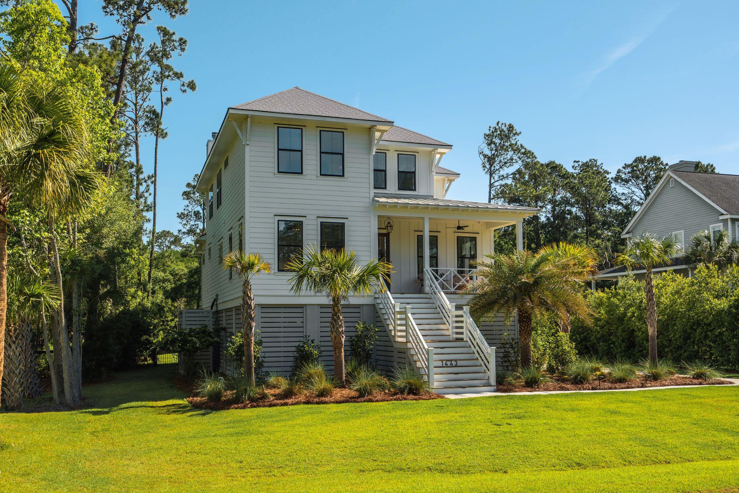 1443 Headquarters Plantation Drive