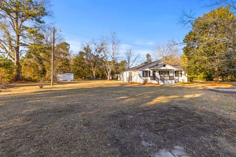 A home in Pineville