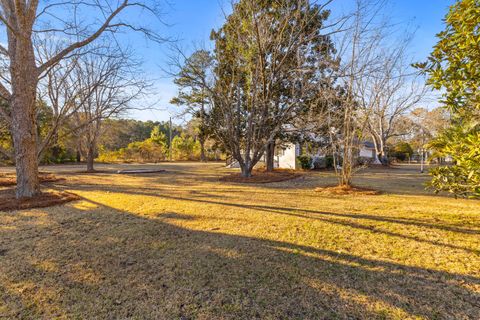 A home in Pineville