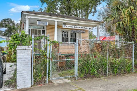 Photo of 35 Nunan Street, Charleston, SC 29403 (MLS # 25028037)