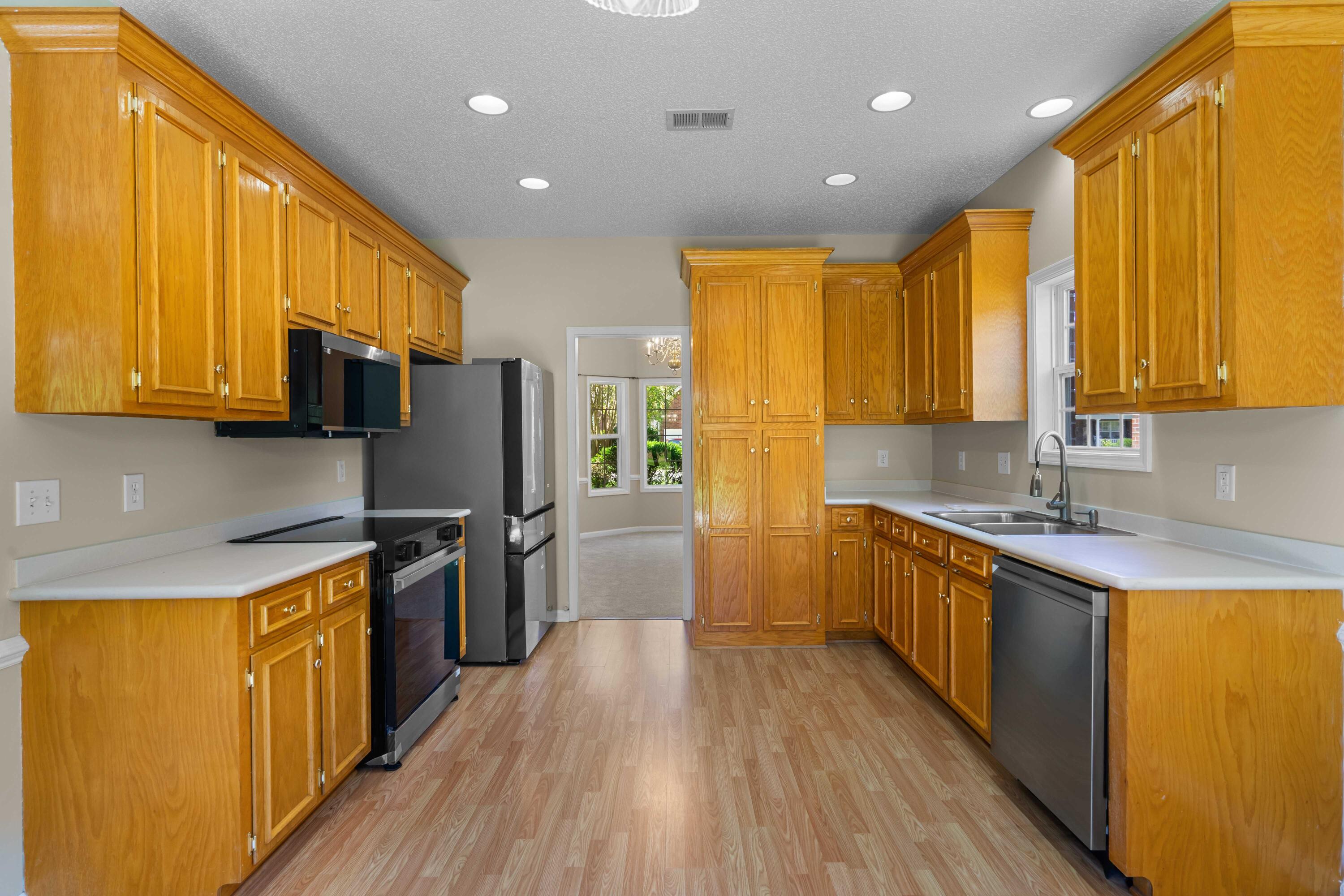 8752 Evangeline Drive