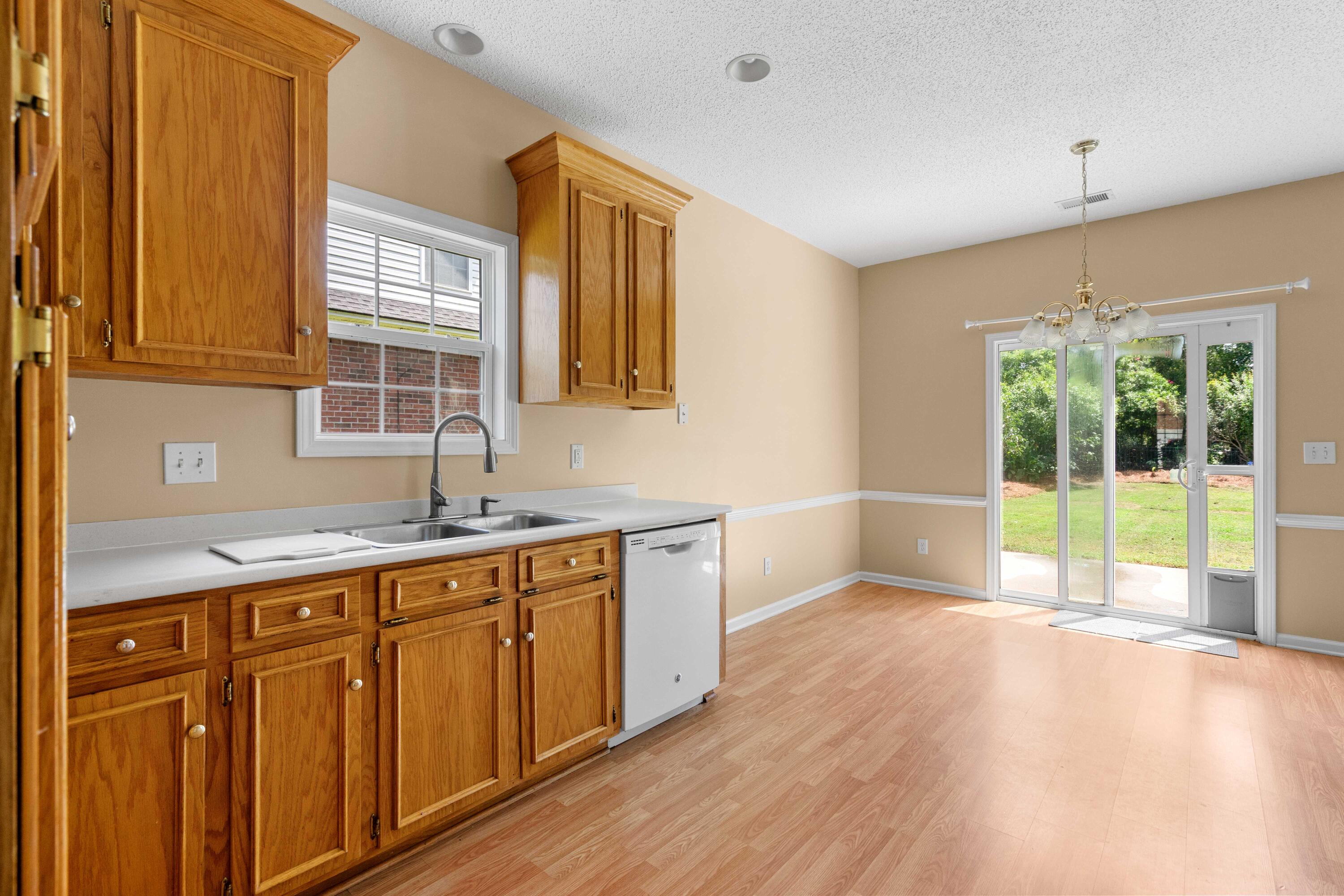 8752 Evangeline Drive