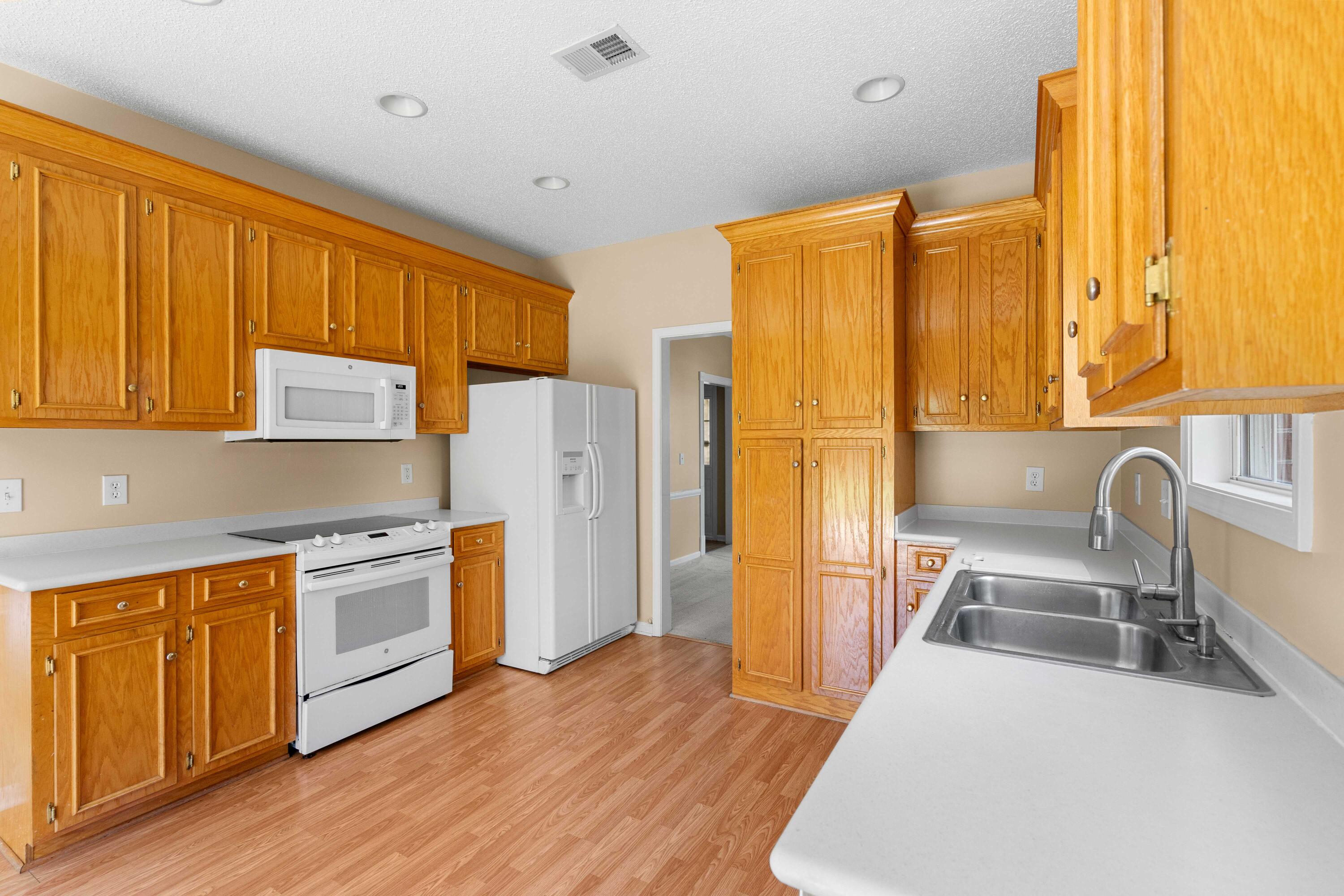8752 Evangeline Drive