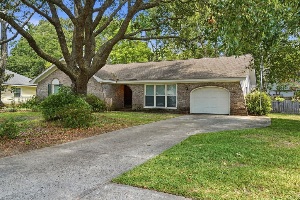 Photo of 1828 Gun Club Road, Charleston, SC 29414 (MLS # 26019401)