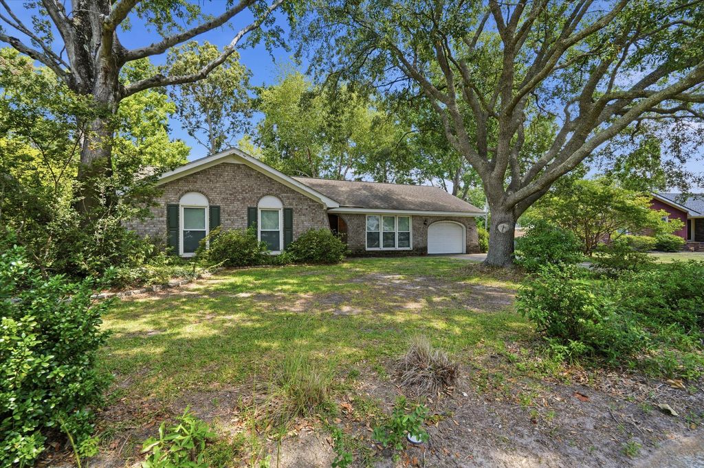 Photo of 1828 Gun Club Road, Charleston, SC 29414 (MLS # 26019401)