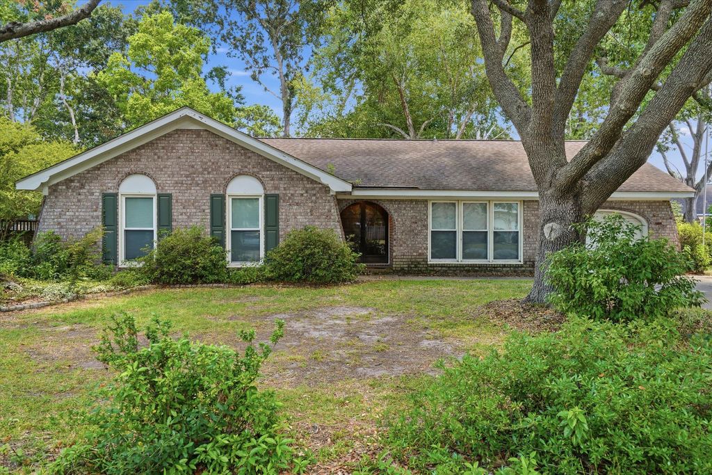Photo of 1828 Gun Club Road, Charleston, SC 29414 (MLS # 26019401)