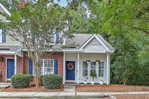 Photo of 565 Tayrn Drive, Wando, SC 29492 (MLS # 25022433)