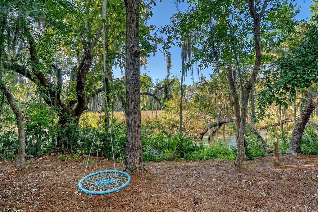 Photo of 1636 Oak Leaf Street, Daniel Island, SC 29492 (MLS # 26004087)