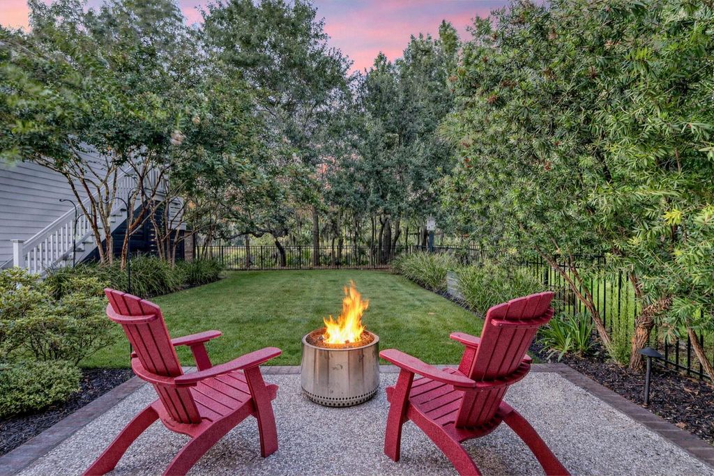 Photo of 1636 Oak Leaf Street, Charleston, SC 29492 (MLS # 26004087)