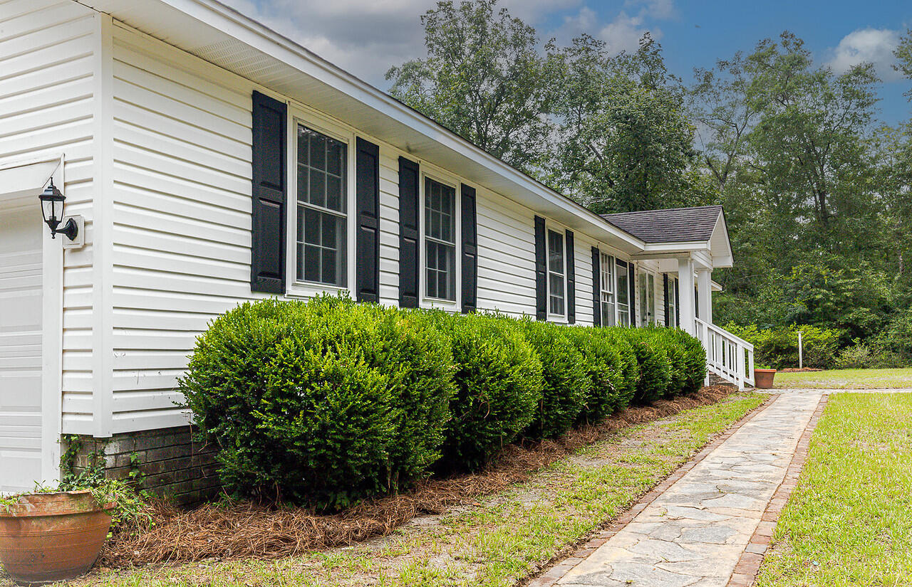 143 Fisk Road