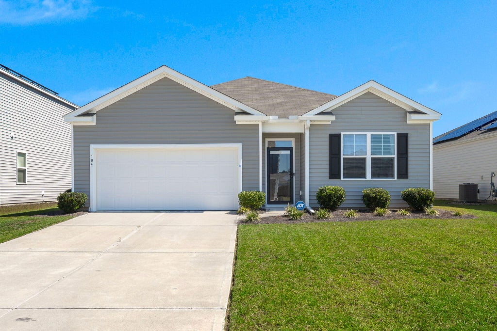 Photo of 104 Green Passage Lane, Summerville, SC 29486 (MLS # 26027125)