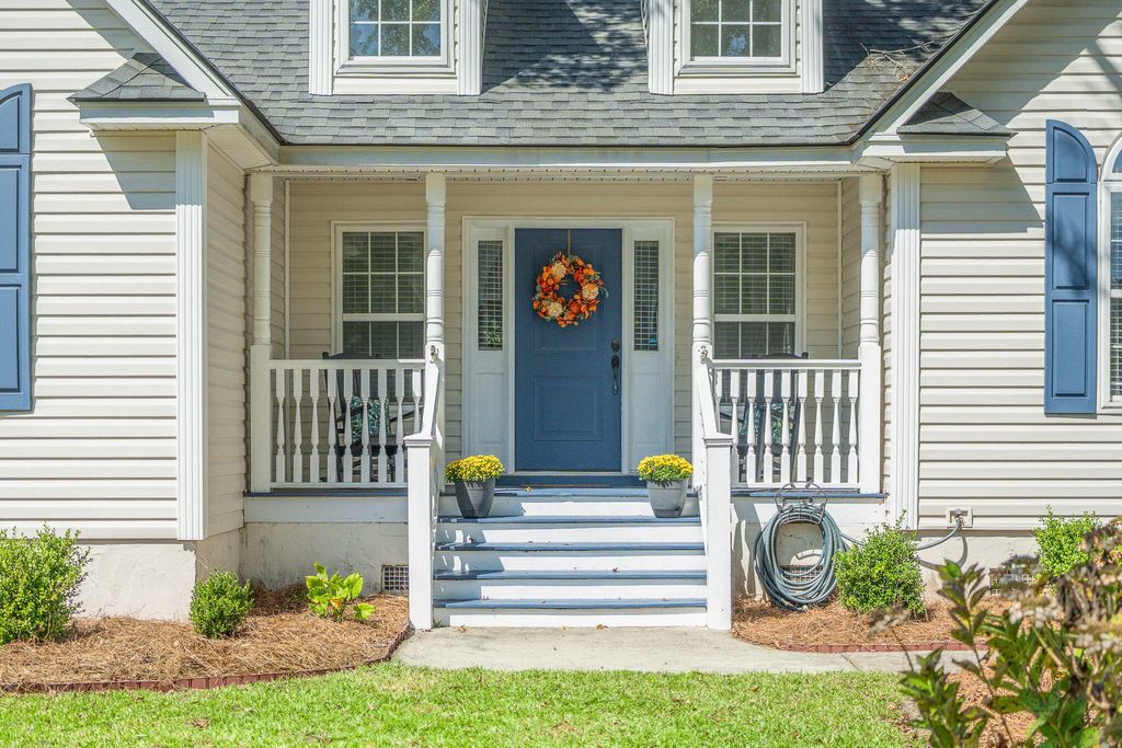 Photo of 1011 Five Oaks Drive, Charleston, SC 29412 (MLS # 25027088)