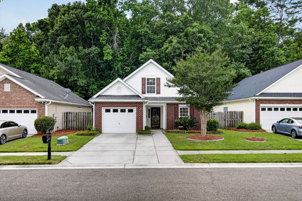 Photo of 113 Garden Grove Drive, Summerville, SC 29485 (MLS # 26014253)