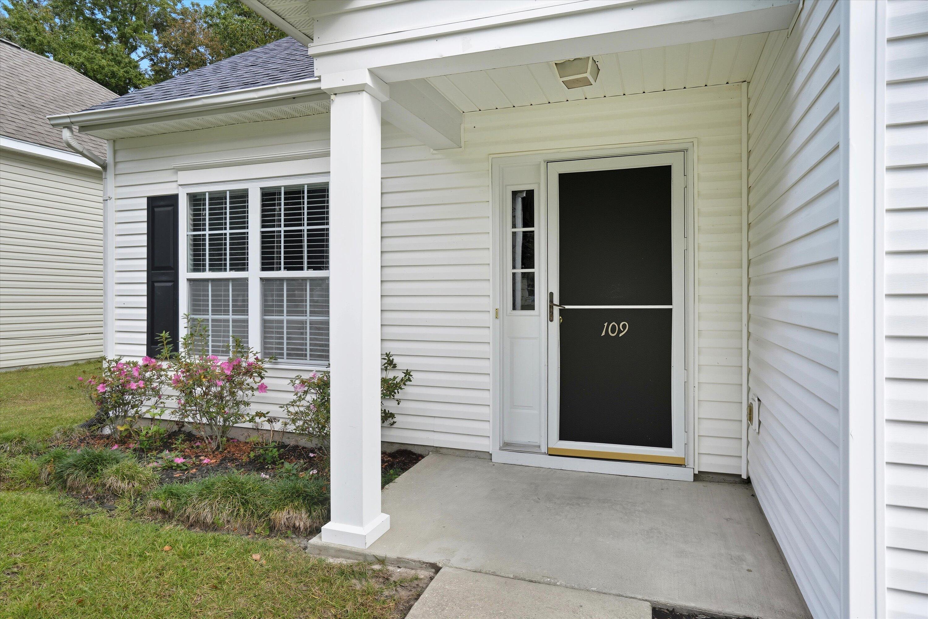 109 Arbor Oaks Drive