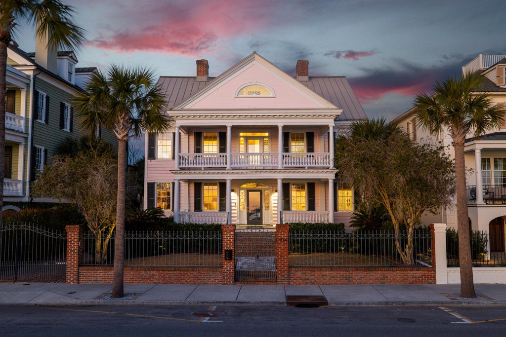 Photo of 104 Murray Boulevard, Charleston, SC 29401 (MLS # 26023528)