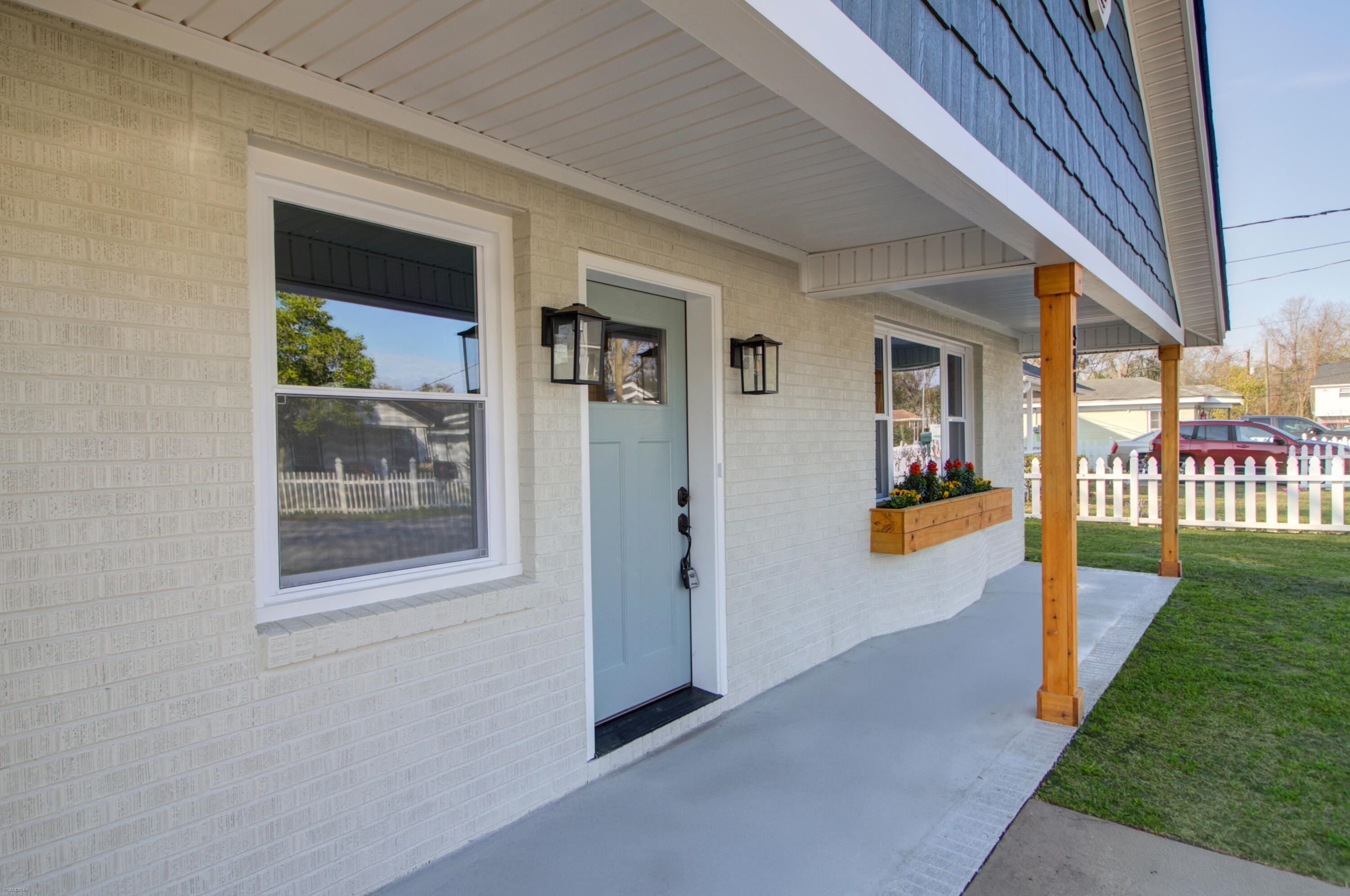 921 Hillsboro Drive