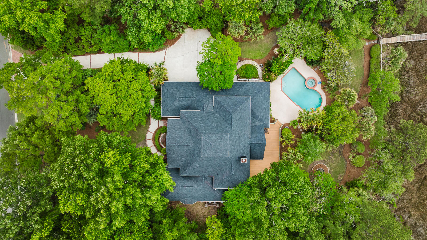 3158 Pignatelli Crescent