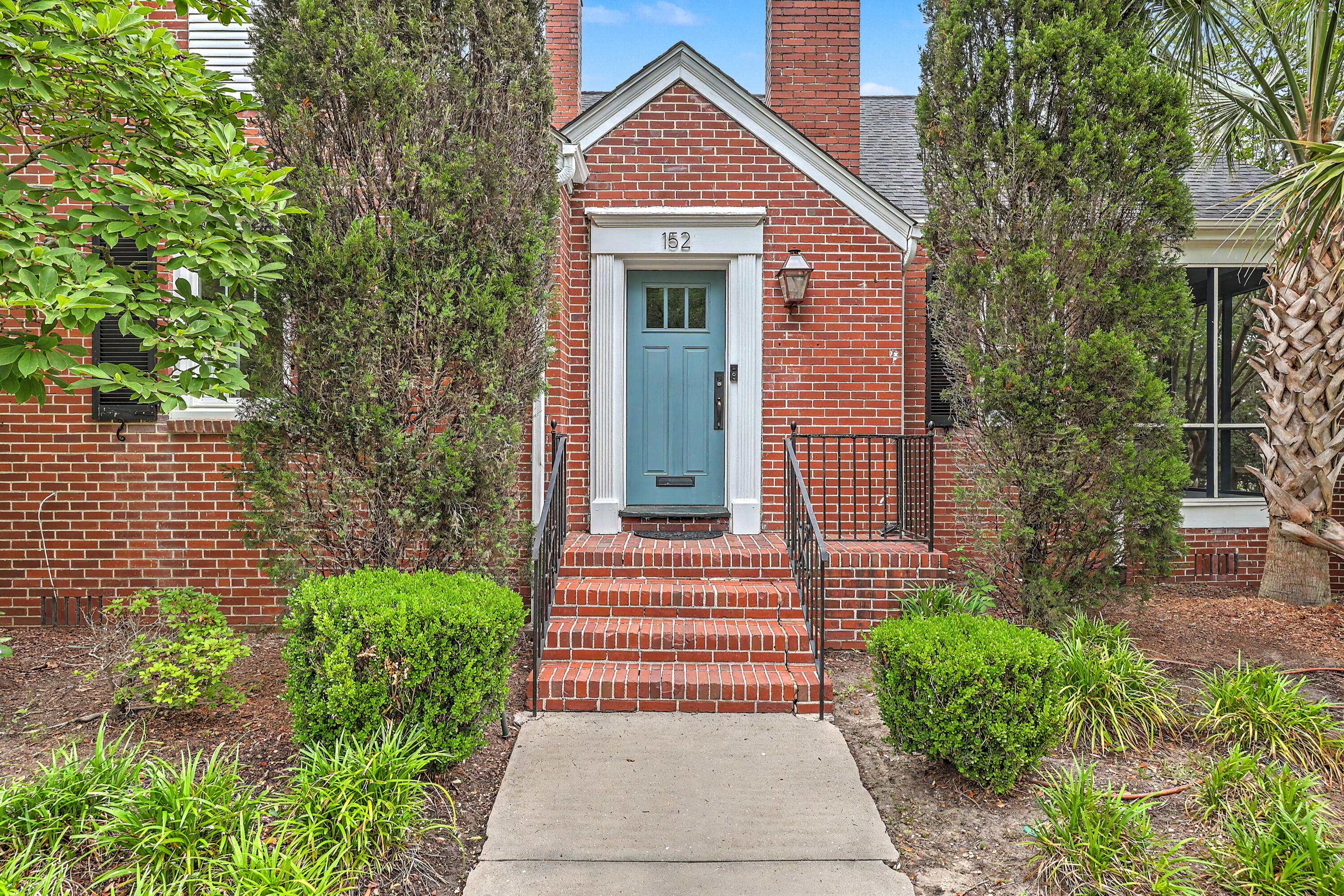 152 Grove Street