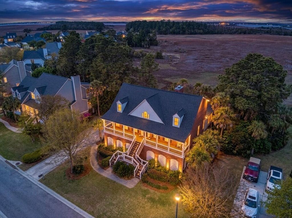 Photo of 318 Oak Point Landing Drive, Mount Pleasant, SC 29464 (MLS # 26009209)