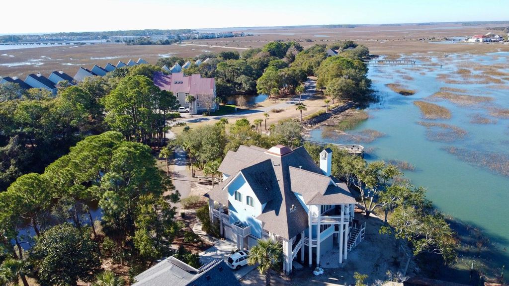 Photo of 268 Little Oak Island Drive, Folly Beach, SC 29439 (MLS # 26003415)