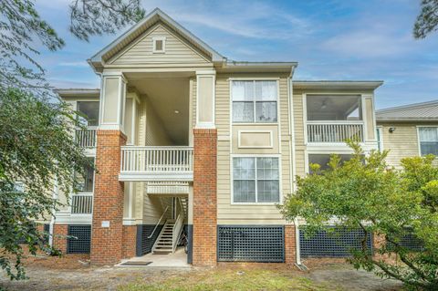 Photo of 1600 Long Grove Drive #726, Mount Pleasant, SC 29464 (MLS # 25032321)