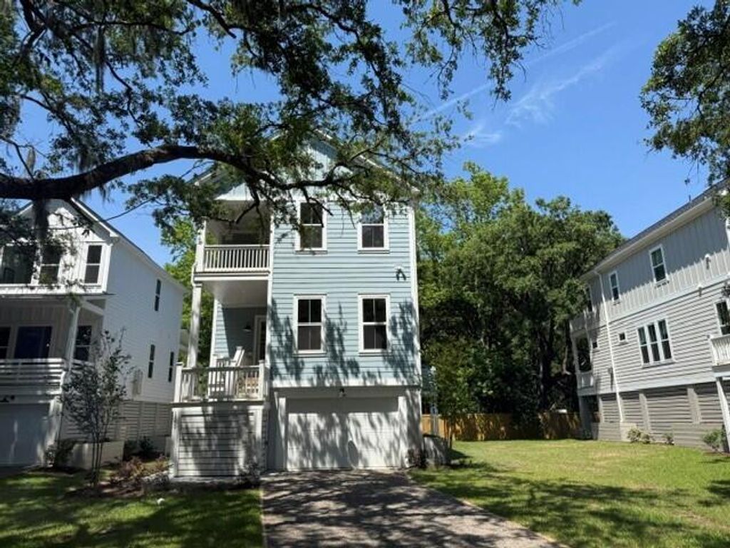 Photo of 1350 Lucinda Street, Mount Pleasant, SC 29466 (MLS # 25016103)