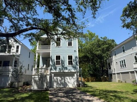 Photo of 1350 Lucinda Street, Mount Pleasant, SC 29466 (MLS # 25016103)