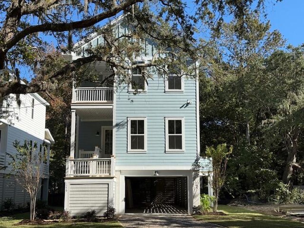 Photo of 1350 Lucinda Street, Mount Pleasant, SC 29466 (MLS # 25016103)