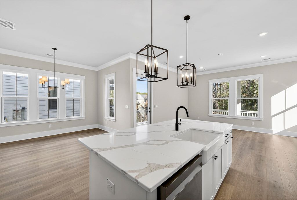 Photo of 1350 Lucinda Street, Mount Pleasant, SC 29466 (MLS # 25016103)