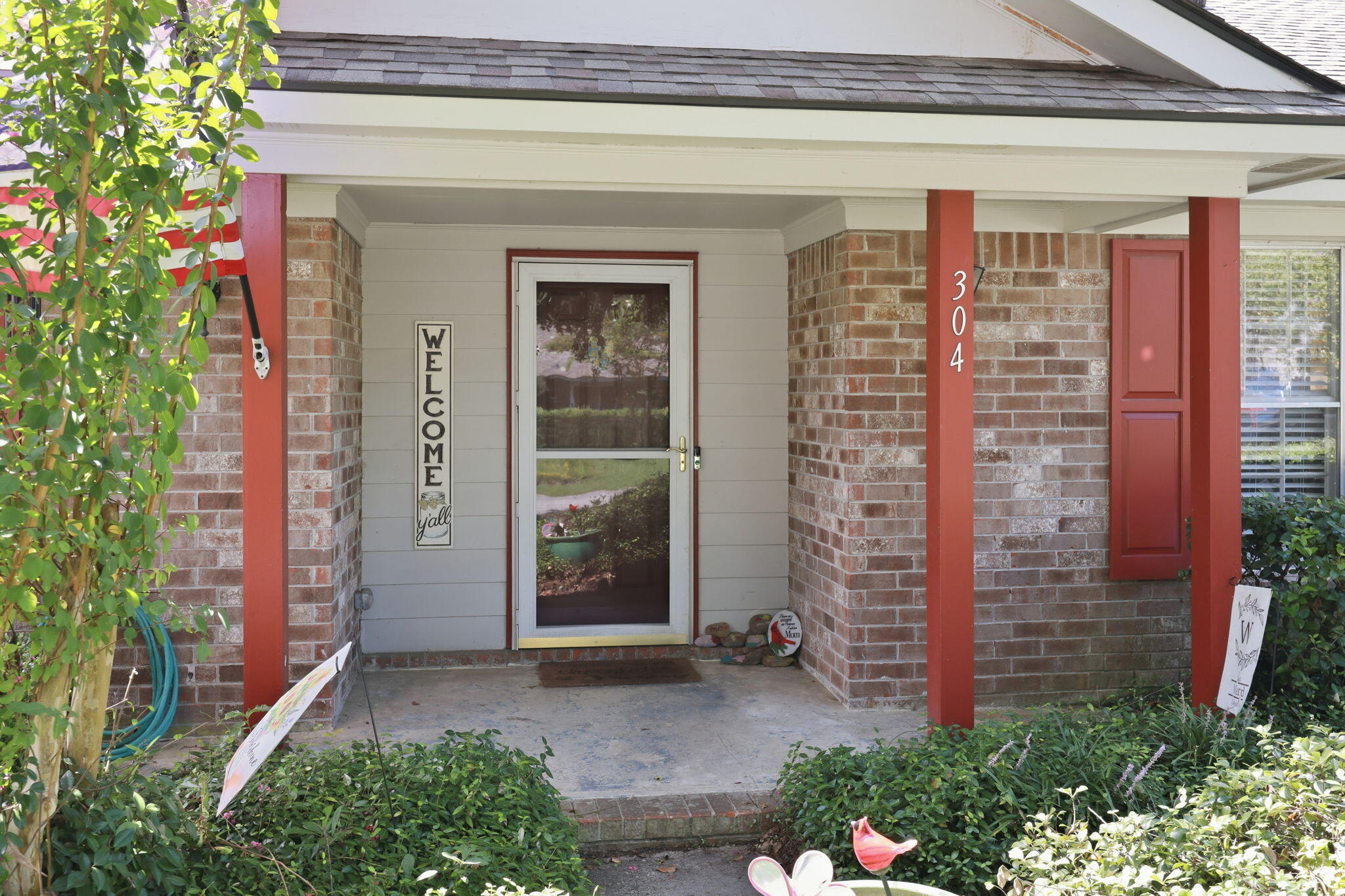 304 Longleaf Road