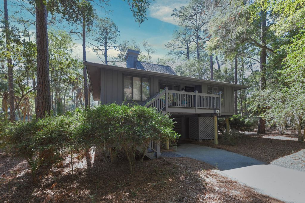 Photo of 4 Sundown Bend, Kiawah Island, SC 29455 (MLS # 26005612)
