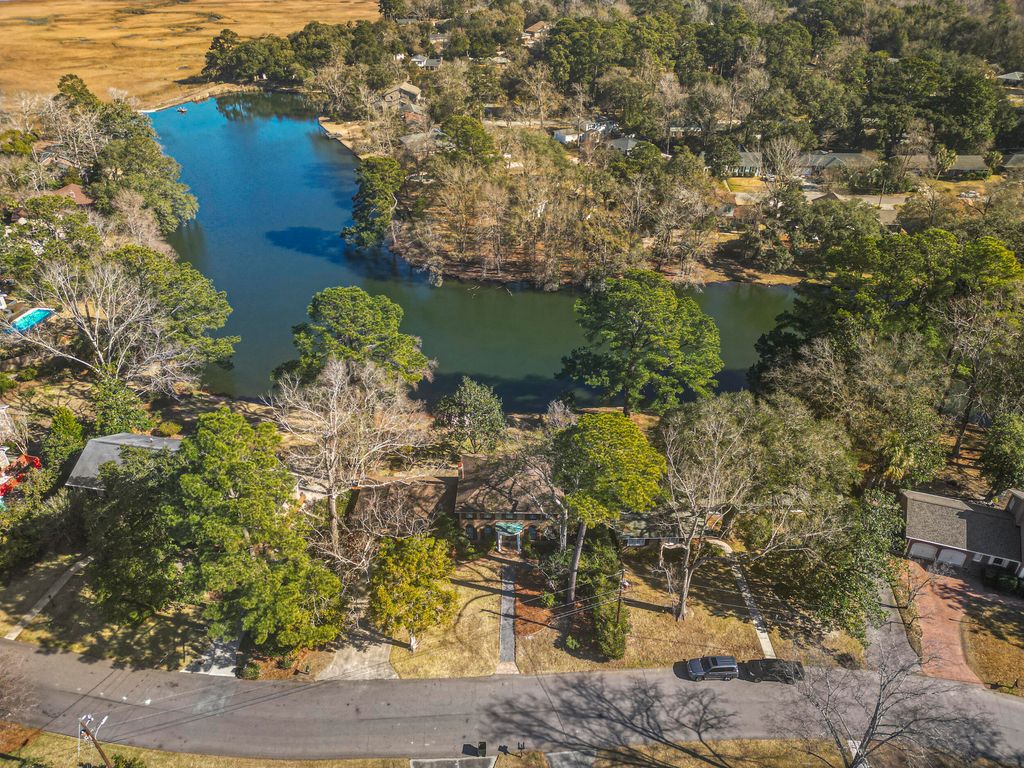 Photo of 30 Sussex Road, Charleston, SC 29407 (MLS # 26002877)