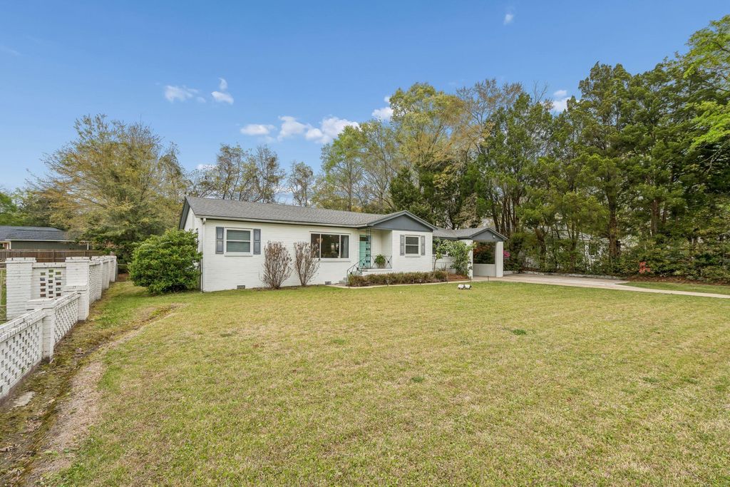 Photo of 1714 Wambaw Avenue, Charleston, SC 29412 (MLS # 26008536)