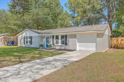 A home in North Charleston